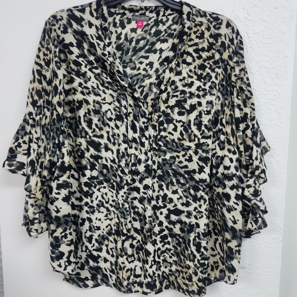 Vince Camuto Animal Print Blouse Plus  Size 3X.